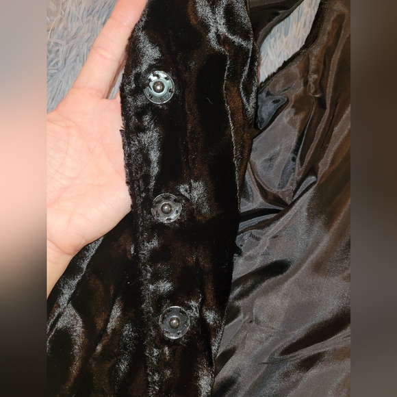 International Concepts Velvet Black Vest - Picture 5 of 7